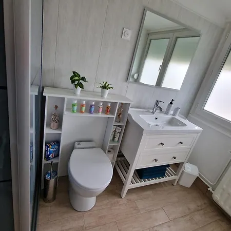 Сasa de vacaciones Maison 3 Avec Garage, Proche De Toutes Commodités, Quartier Calme